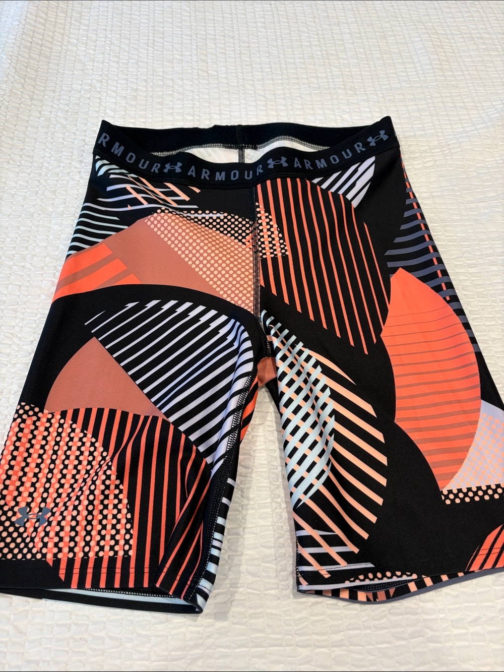 Under Armour Women’s Black & Coral Abstract Compression Shorts
Size M